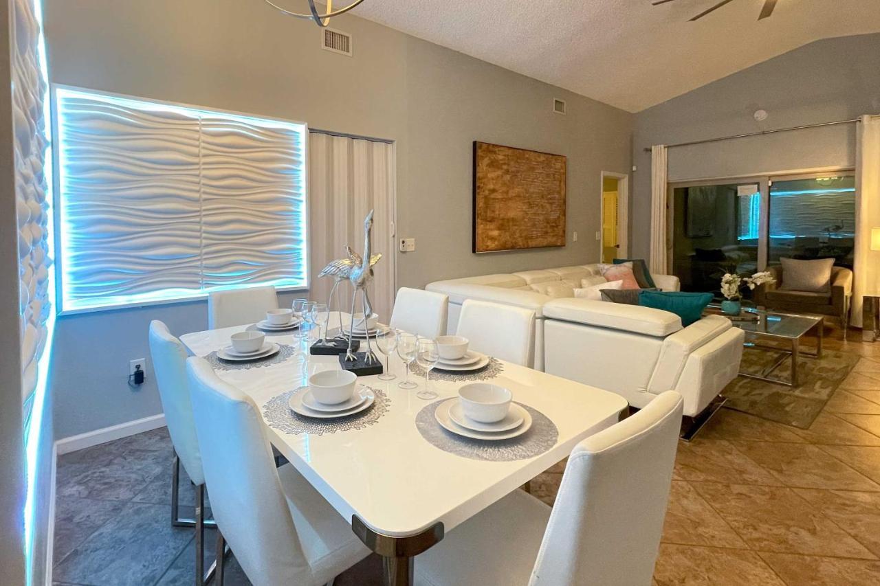Villa With Home Theater, Bar And Poolside Cinema! Four Corners Dış mekan fotoğraf
